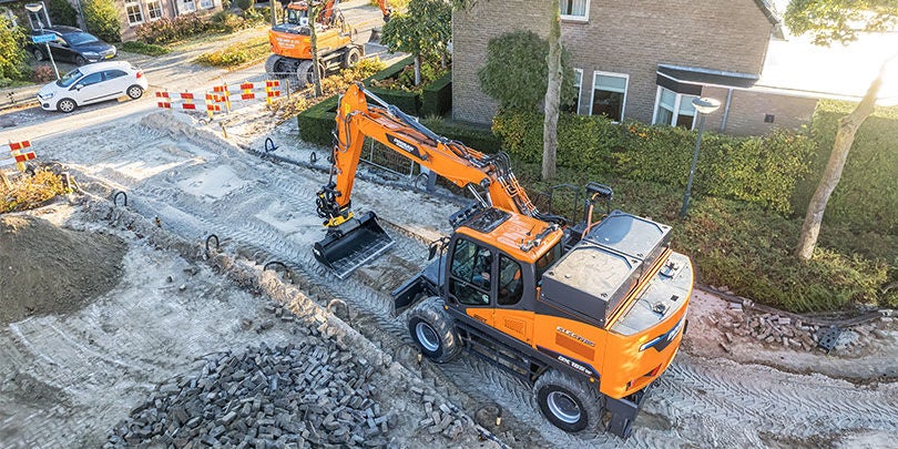 Electrified excavator with Webasto batteries top view