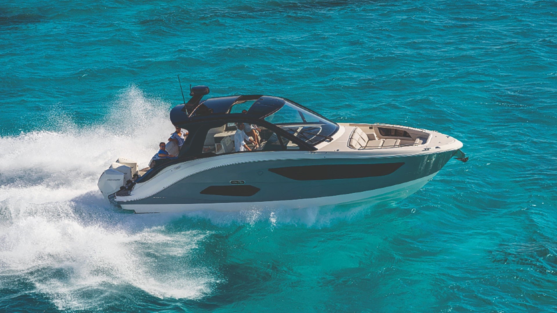 80-Series marine roof installed on a boat