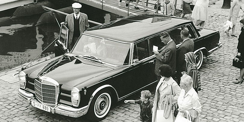 Das größte Stahlschiebedach im Mercedes 600